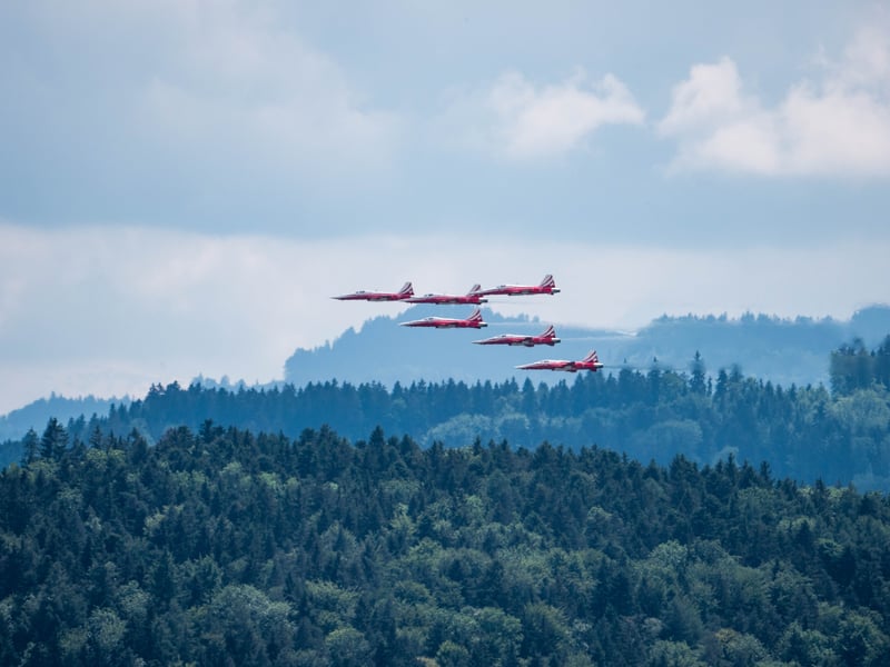 Exemples d'applications de l'impression 3D dans l'industrie aéronautique.