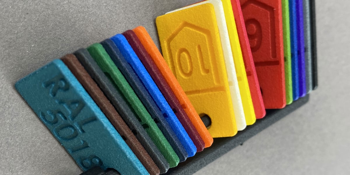 sls-3d-printing-colored-parts